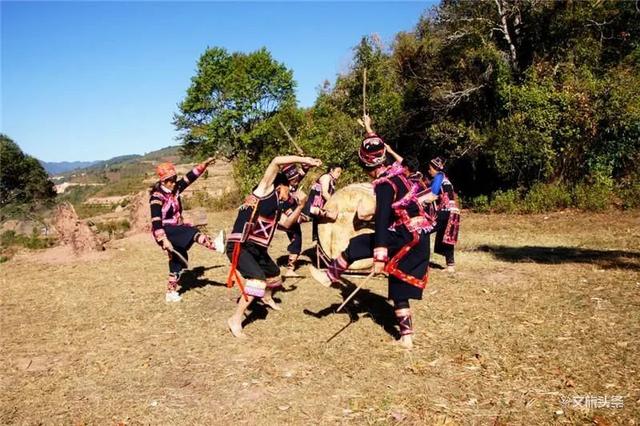 哈尼族的传统节日，预祝来年五谷丰登、六畜兴旺