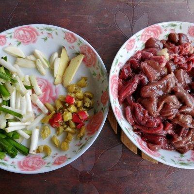 韭黄怎么做好吃，韭黄的做法（好吃到流泪的炒鸡肝）