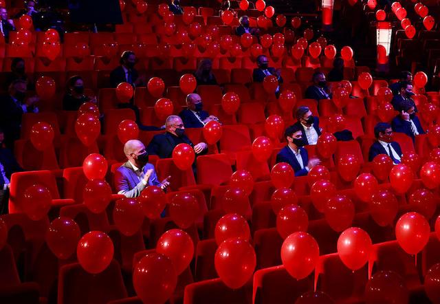 高跟鞋怎么用纸折，用纸折高跟鞋一步一步教（2020日内瓦高级钟表大赏得奖名单出炉）