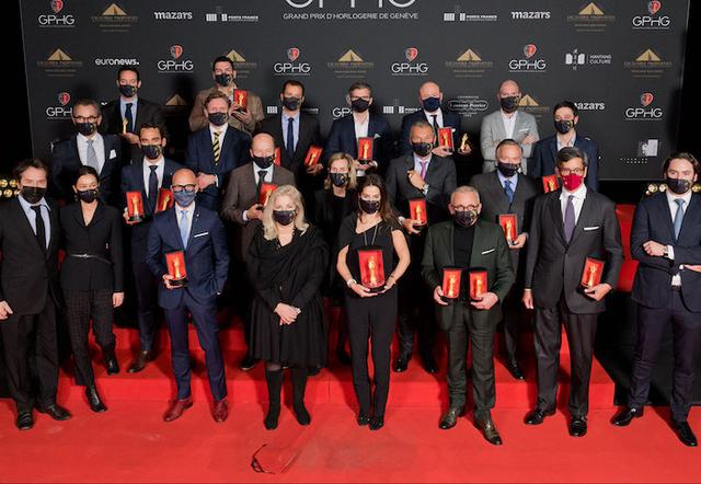 高跟鞋怎么用纸折，用纸折高跟鞋一步一步教（2020日内瓦高级钟表大赏得奖名单出炉）