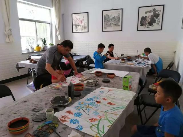 美术社团老师简介，金川区美术馆少儿绘画班教师丨南长龙简介