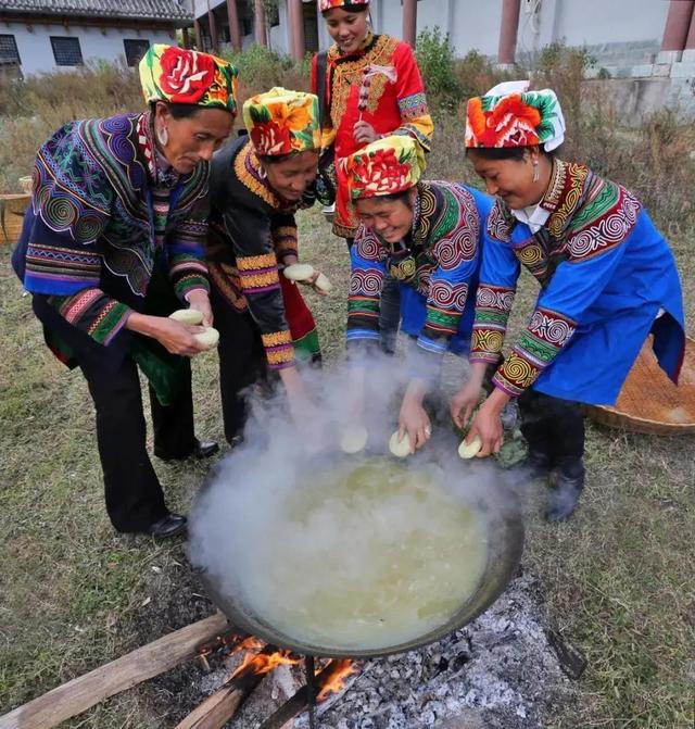 彝族风俗简介，彝历新年 这些习俗有讲究！