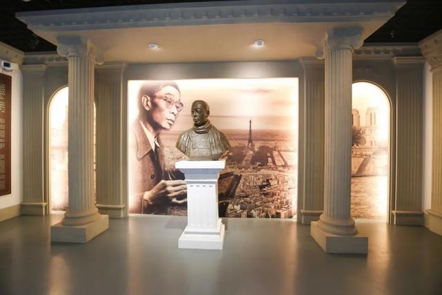 华东理工大学图书馆，华东理工大学图书馆对外开放吗（“云游”沪上37所高校图书馆）