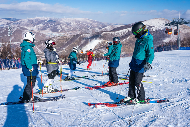 冬天东北旅游看雪、滑雪哪里好呢，冬天东北旅游看雪,滑雪哪里好呢（这个冬天Pick哪一个）