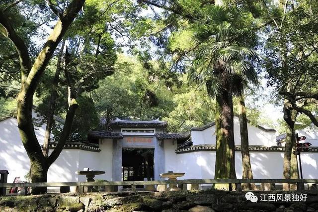 白鹿洞书院在哪里，四大书院之一的白鹿洞书院在哪里（正傍五老峰——游白鹿洞书院）