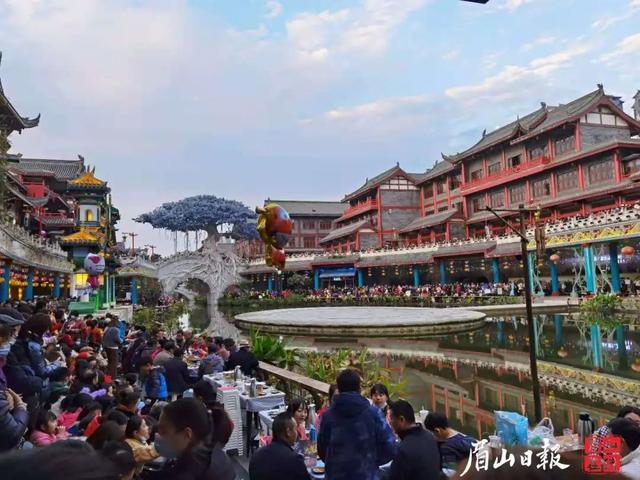 眉山有哪些特色小吃，眉山有啥子好吃的小吃（来眉山跟到吃跟到买）