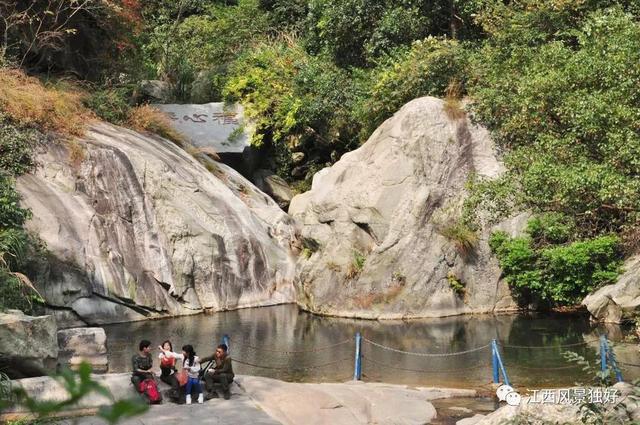 庐山在哪里，庐山在哪里属于哪个城市（庐山之美在山南——游秀峰）