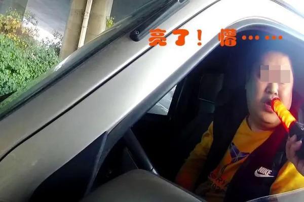 brt是什么车，喝大了，竟把车横在BRT车道