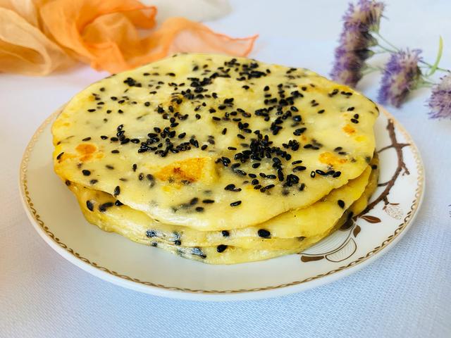 吃香蕉能喝牛奶吗，晚饭只喝牛奶吃香蕉行吗（和牛奶搅一搅肠道也顺畅）