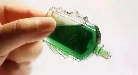 双面胶用什么方法能清除干净，双面胶如何快速清除（树胶、不干胶…甚至沥青）