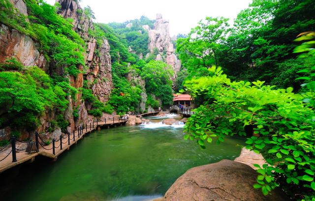 崂山主峰叫什么俗称崂顶，崂山主峰叫什么峰（美景山东║海上第一名山——青岛崂山）