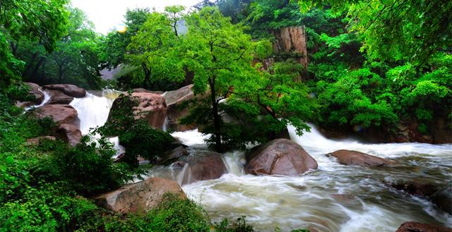 崂山主峰叫什么俗称崂顶，崂山主峰叫什么峰（美景山东║海上第一名山——青岛崂山）