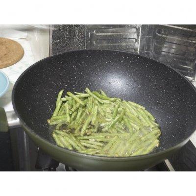 怎样做美味的干煸扁豆，怎样做美味的干煸扁豆窍门（干煸豆角这么做）