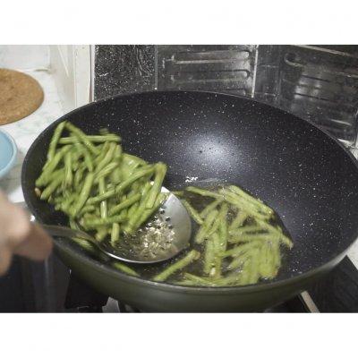 怎样做美味的干煸扁豆，怎样做美味的干煸扁豆窍门（干煸豆角这么做）