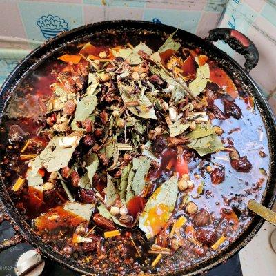 麻辣火锅底料配方，麻辣火锅底料哪个牌子最正宗好吃（香浓美味的自制麻辣火锅底料）