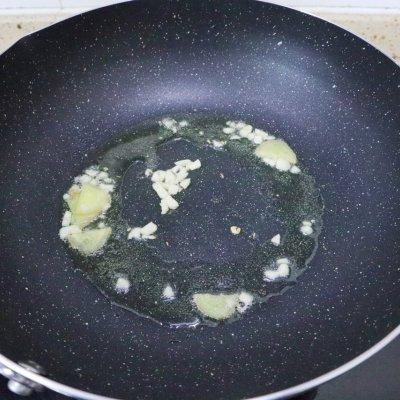 怎么做酸汤鱼，煮酸菜鱼的做法（吃一次就上瘾的红红火火酸汤鱼）
