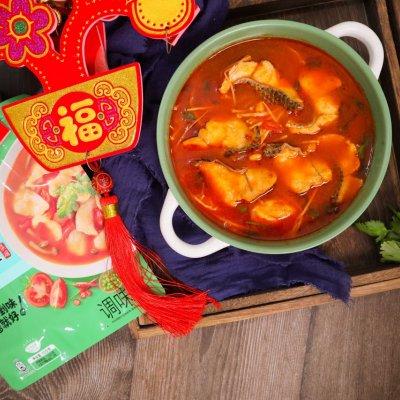 怎么做酸汤鱼，煮酸菜鱼的做法（吃一次就上瘾的红红火火酸汤鱼）
