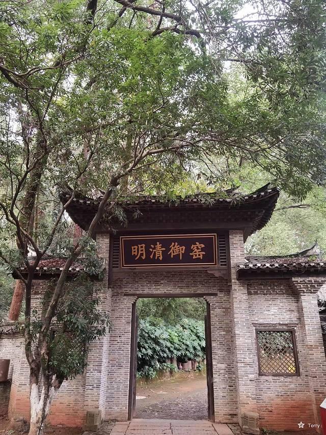 上海到景德镇多少距离，上海到景德镇多少距离高铁（我在China看china）