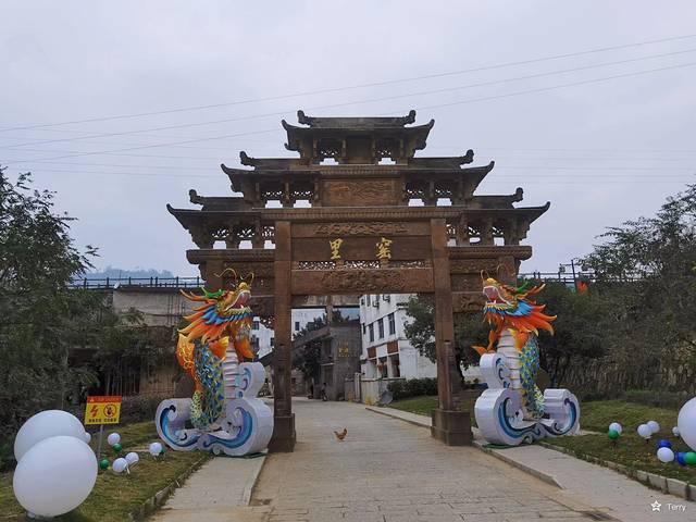 上海到景德镇多少距离，上海到景德镇多少距离高铁（我在China看china）