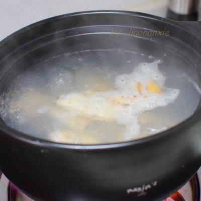 怎样做鱼骨汤好喝呢，怎样做鱼骨汤好喝呢窍门（几分钟搞定鱼骨萝卜汤）