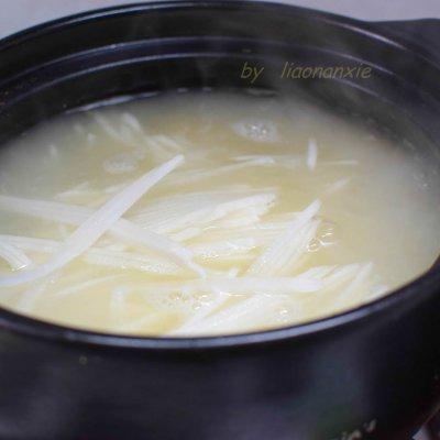 怎样做鱼骨汤好喝呢，怎样做鱼骨汤好喝呢窍门（几分钟搞定鱼骨萝卜汤）