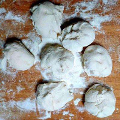 发面火烧怎么做又软又好吃（简单又好吃的发面肉火烧你这么做）