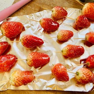 草莓干的做法，草莓干的做法空气炸锅（脆脆爽爽的冰糖草莓）