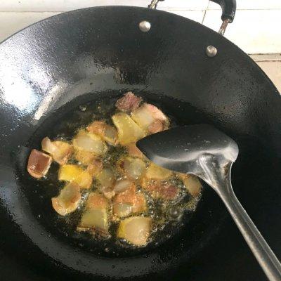 熏肉怎么吃，熏肉的做法最正宗的做法（原来做#福气年夜菜#蒜苗炒腊肉这么简单）