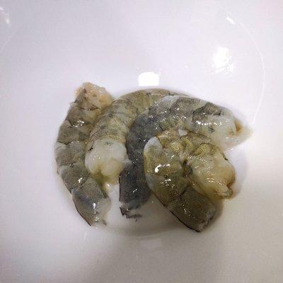 蒸虾仁鸡蛋羹教程，怎样用虾仁蒸鸡蛋羹（超爽滑的虾仁鸡蛋羹）