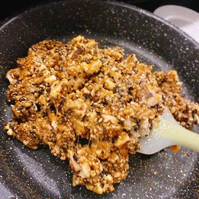 蜂蜜核桃仁的做法，自制蜂蜜核桃仁的做法大全家常（这土蜂蜜琥珀核桃连吃3天了）