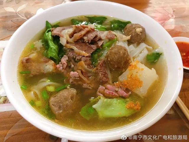 南宁特产有哪些，南宁特产有哪些可以带走的特产（南宁必打卡的特色小吃美食）