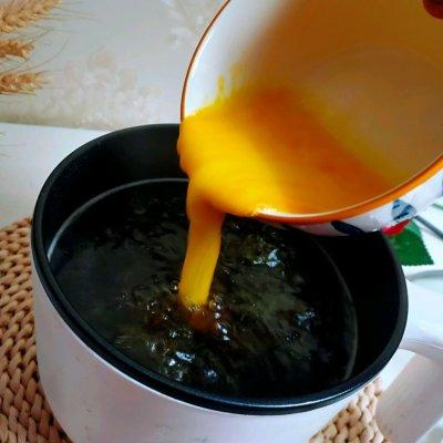 紫菜蛋汤里可以放虾米一起做汤吗，紫菜龙虾鸡蛋可以放在一起做汤吗（懒人版紫菜蛋花汤）