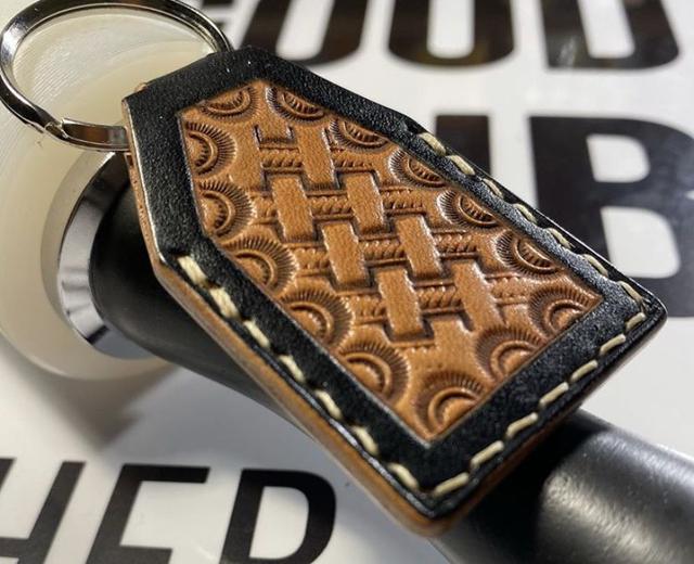 植鞣皮是什么，植鞣皮是什么材质（日式风财布、雕花皮具总被认为脏且粗狂）