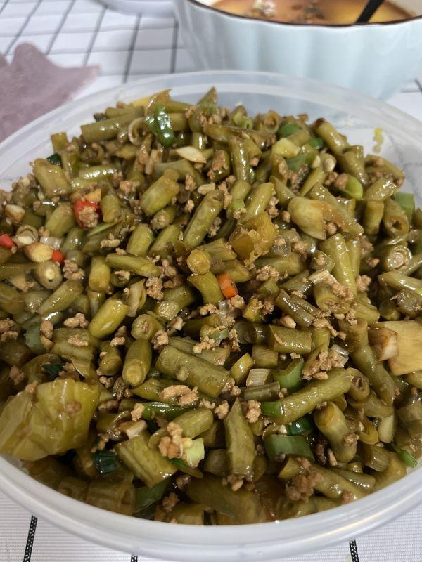 酸豆角怎么炒好吃，腌的酸豆角怎么炒好吃（网红酸豆角炒肉沫）
