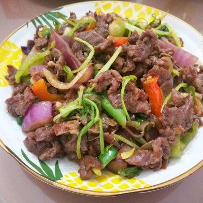 牛肉可以炒什么，牛肉可以和什么一起炒（冬日里来一道牛肉炒洋葱）