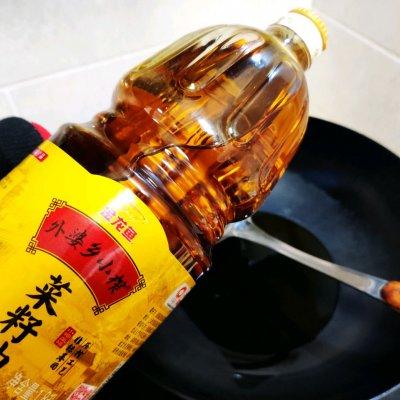 豌豆怎么炒好吃，豌豆怎么炒好吃又简单（这道素炒豌豆荚比大厨做的还好吃）