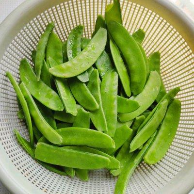 豌豆怎么炒好吃，豌豆怎么炒好吃又简单（这道素炒豌豆荚比大厨做的还好吃）