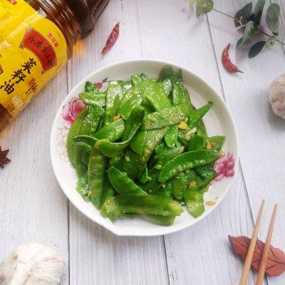 豌豆怎么炒好吃，豌豆怎么炒好吃又简单（这道素炒豌豆荚比大厨做的还好吃）
