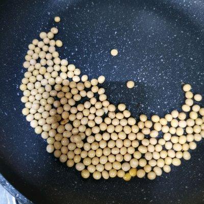 红糖糍粑怎么做，红糖糍粑怎么做好吃又简单视频（#福气年夜菜#红糖糍粑～2块钱在家做）