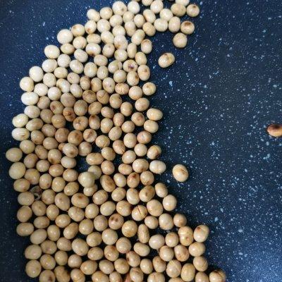 红糖糍粑怎么做，红糖糍粑怎么做好吃又简单视频（#福气年夜菜#红糖糍粑～2块钱在家做）