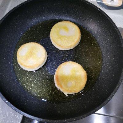 红糖糍粑怎么做，红糖糍粑怎么做好吃又简单视频（#福气年夜菜#红糖糍粑～2块钱在家做）