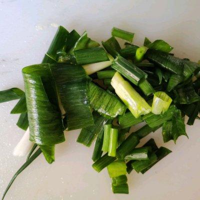 炒丸子怎么做，怎样做炒丸子（学会这样做蘑菇炒猪肉丸秒变大厨）