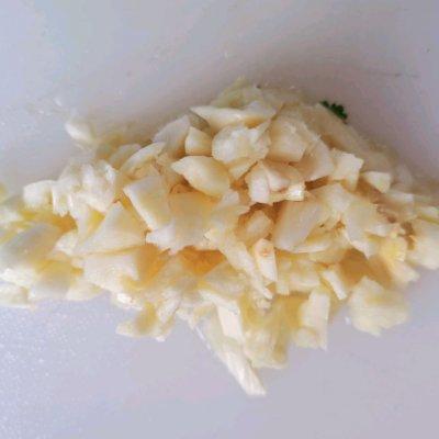 炒丸子怎么做，怎样做炒丸子（学会这样做蘑菇炒猪肉丸秒变大厨）