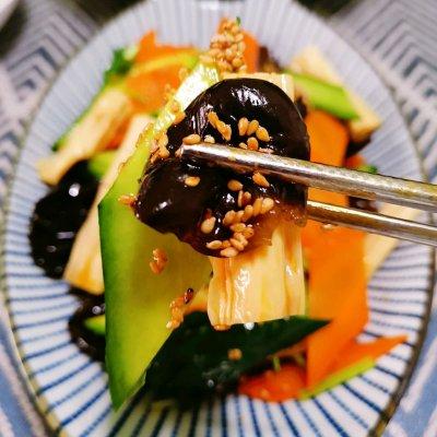 腐竹和黄瓜胡萝卜怎么拌，拌腐竹黄瓜怎么拌好吃（凉拌素什锦）