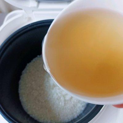 电饭锅煮稀饭的步骤，电饭锅怎么烧稀饭（下班回家也能做的煲仔饭）
