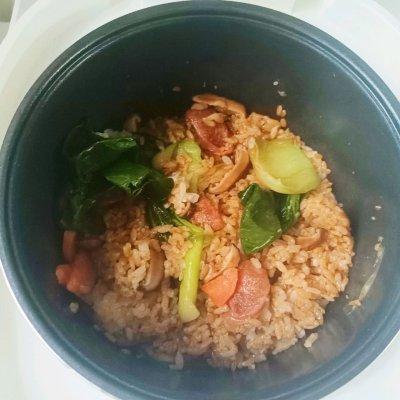 电饭锅煮稀饭的步骤，电饭锅怎么烧稀饭（下班回家也能做的煲仔饭）