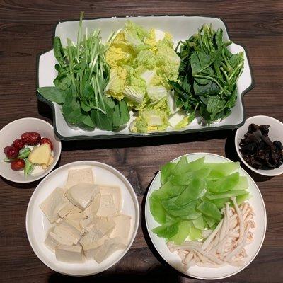 椰子鸡火锅做法，椰子鸡火锅做法窍门（#福气年夜菜#海南椰子鸡火锅）