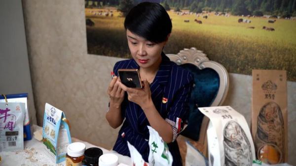 段字五笔怎么打字，段字五笔怎么打（“策马女副县长”又回归了）