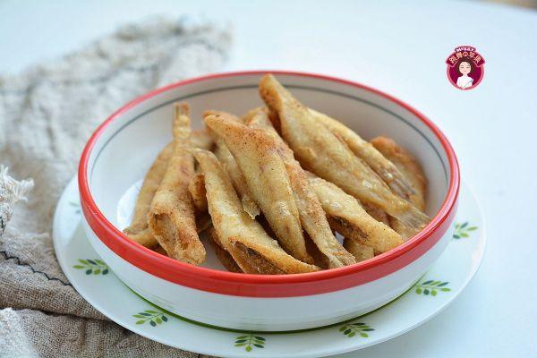 沙丁鱼的做法家常做法，沙丁鱼怎么做好吃做法窍门（这道油炸沙丁鱼比大厨做的还好吃）