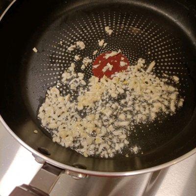 鲍鱼的家常做法清蒸，好吃下饭的素鲍鱼几分钟就学到手（粉丝鲍鱼的家常做法清蒸）